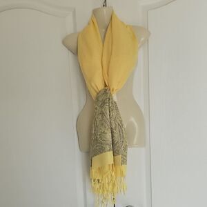 Elegant Yellow and Gray Scarf